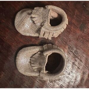 Freshly Picked Gold Fringe Mocs Sz 1